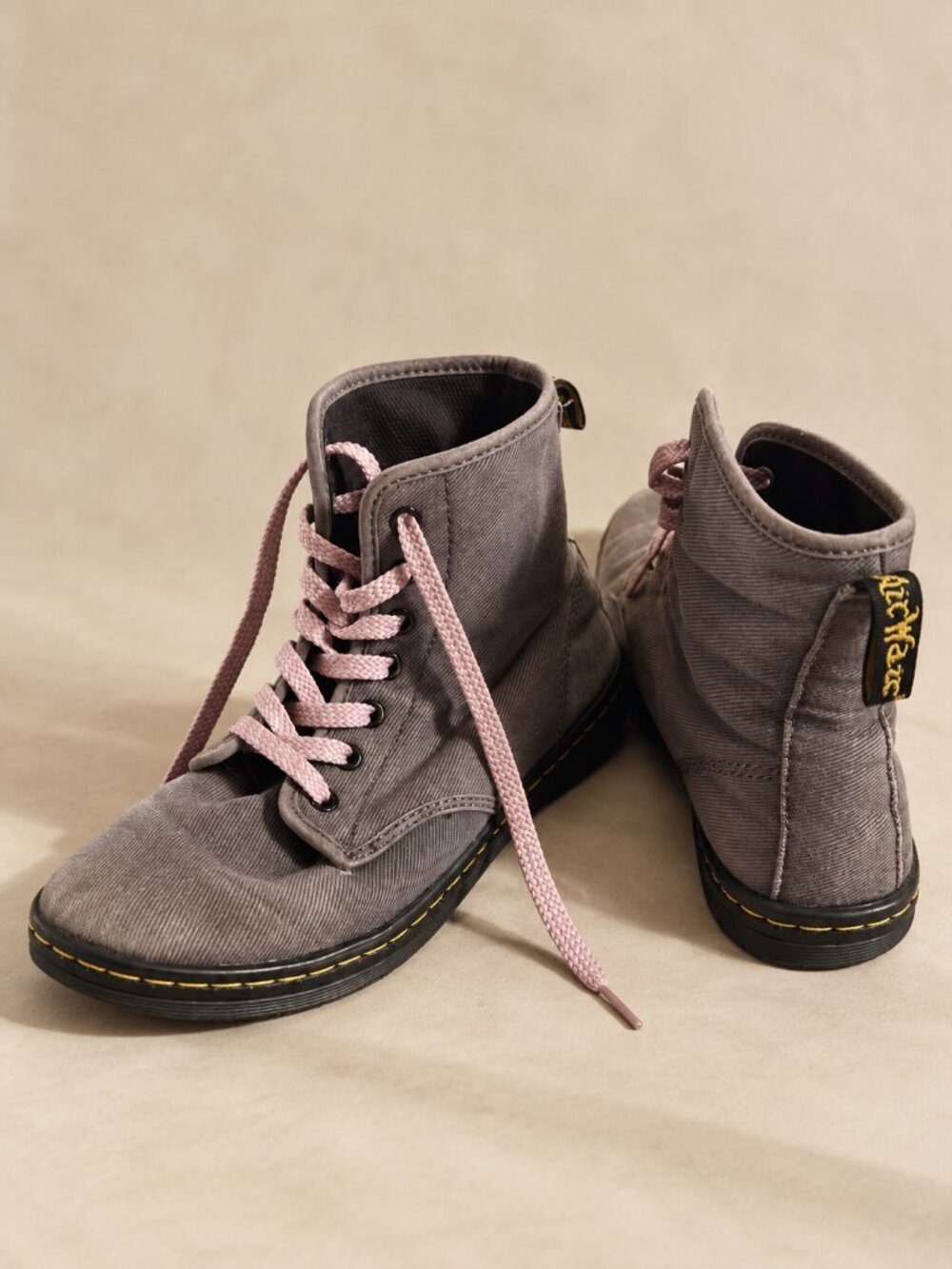 Dr. Martens Shoreditch Gray Canvas Boots Pink Laces AirWair Women’s 8